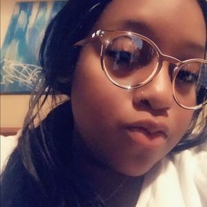 Meet your Posher, Jasmine